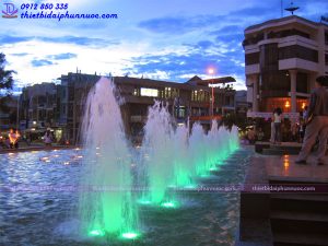 Vòi phun hình cây thông Cascader