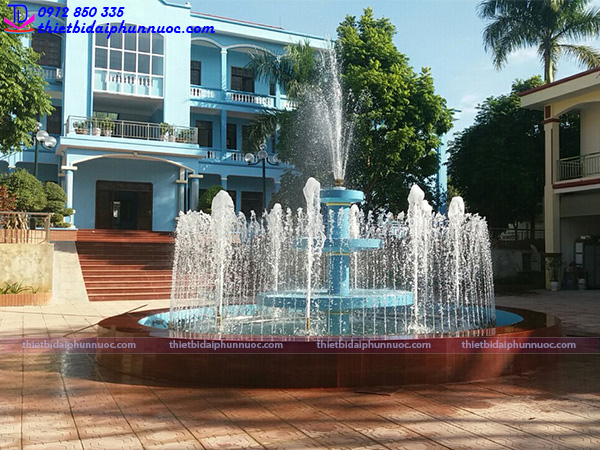 Đài phun nước xi măng tháp tràn 1