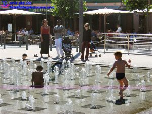 Đài phun nước bể cạn 2