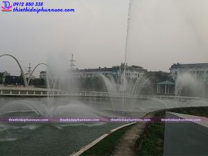 Đài phun nước phao nổi 2