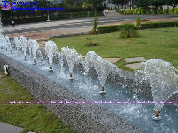 Đầu phun nước hình quạt 2