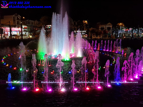 Đầu phun tia nước Comet 1