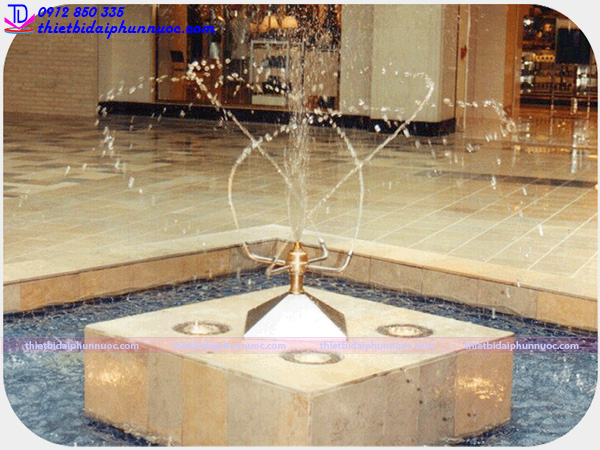 Vòi phun nước quay tròn 10