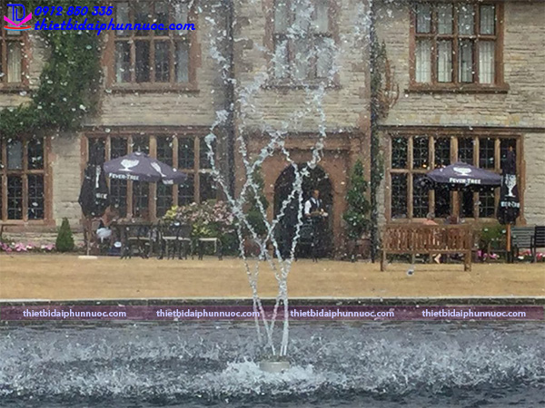 Vòi phun nước quay tròn 7