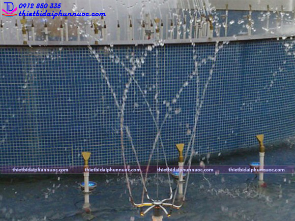 Vòi phun nước quay tròn 9