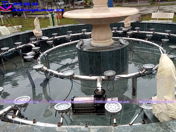 Đài phun nước vườn hoa Nguyễn Quán Quang 2