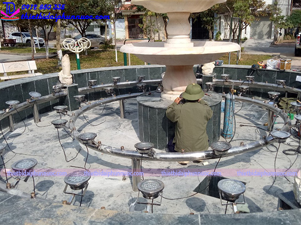 Đài phun nước vườn hoa Nguyễn Quán Quang 3